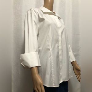 Chicos non-iron cotton 3/4 sleeve dress shirt.